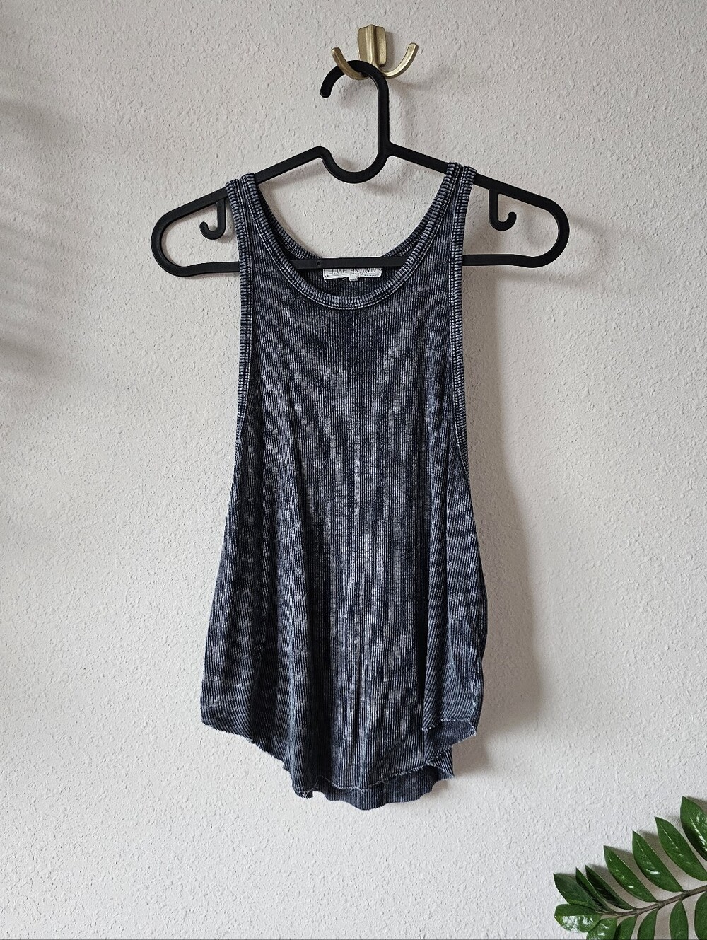 Joah Brown Distressed Gray Ribbed Muscle Tee